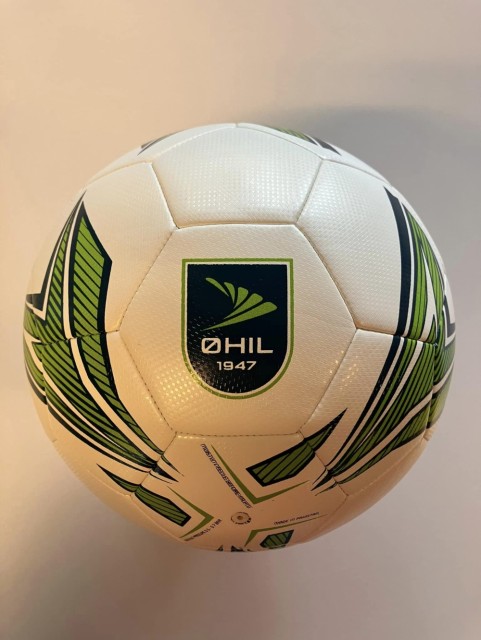 Ball med klubblogo
